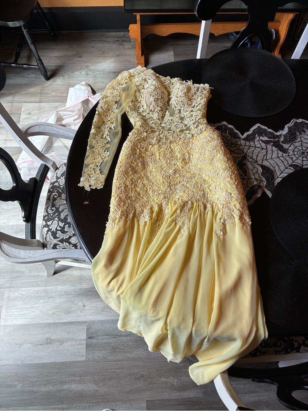 Elegant Yellow Lace Evening Dress